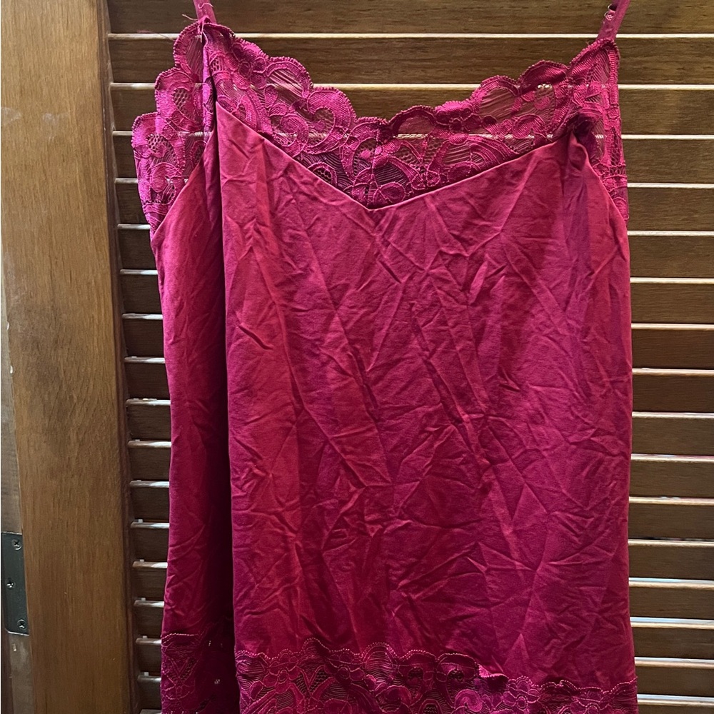 White House Black Market Red Chemise with Textured Pattern